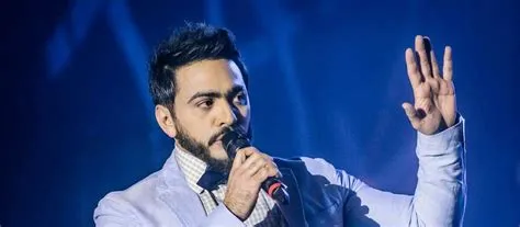  ¡La Gira de Tamer Hosny en España Desata la Locura! Una Noche Mágica con el Rey del Pop Árabe